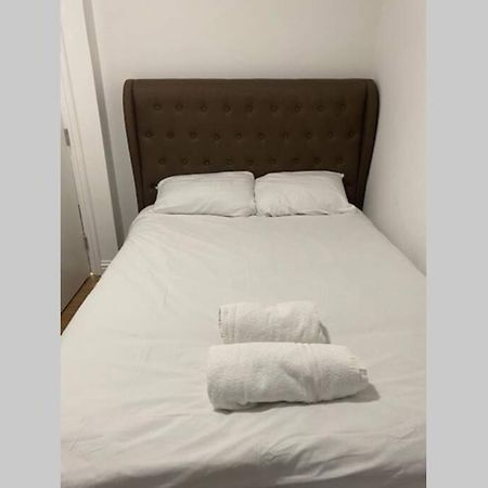 3 Bed Contemporary Crewe Apartment Extérieur photo